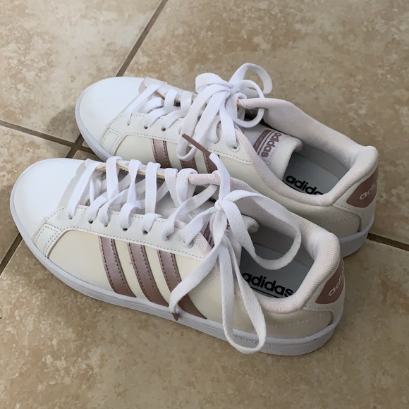 Adidas sneakers - Picture 2 of 4